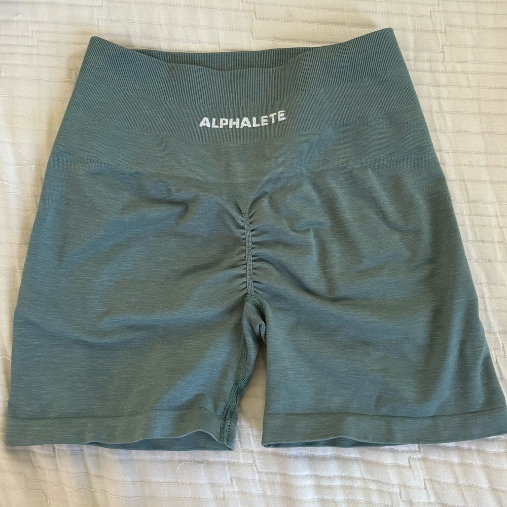 Alphalete scrunch butt shorts in green, size medium